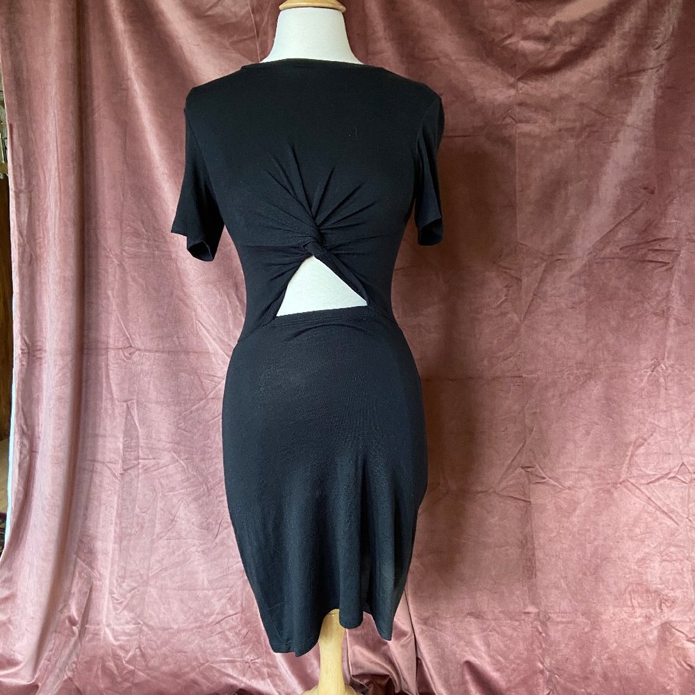 Aritzia Wilfred Free front cut out knit dress small